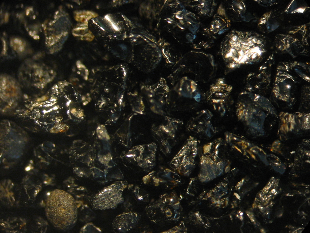 Black sandblasted sand aquarium substrate